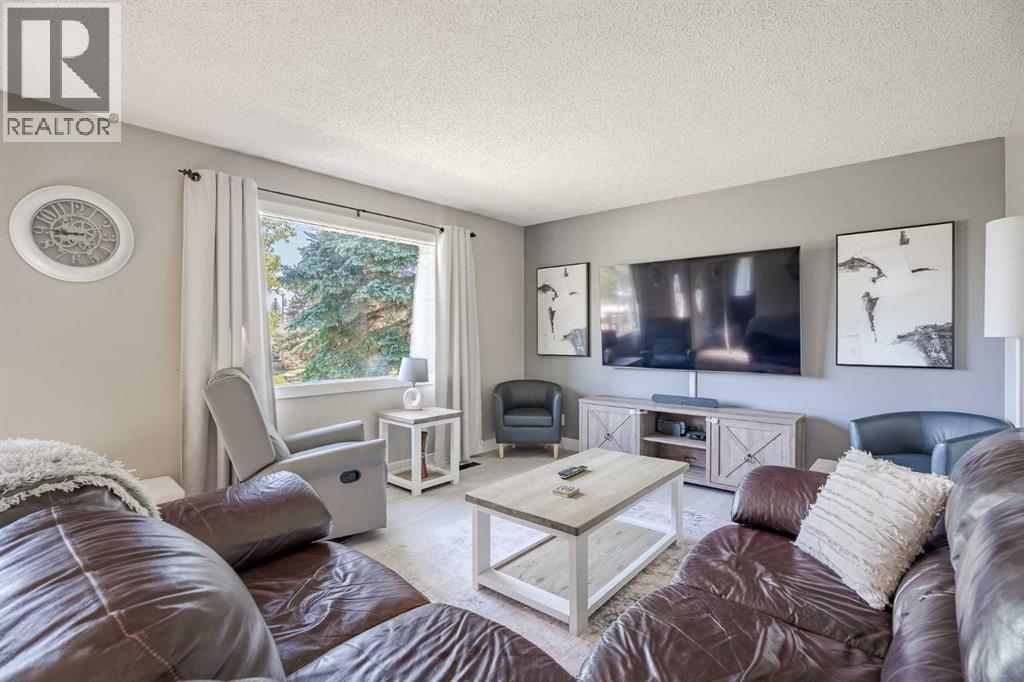 6127 4 Street NE, Calgary, Alberta  T2K 1K4 - Photo 5 - A2311511