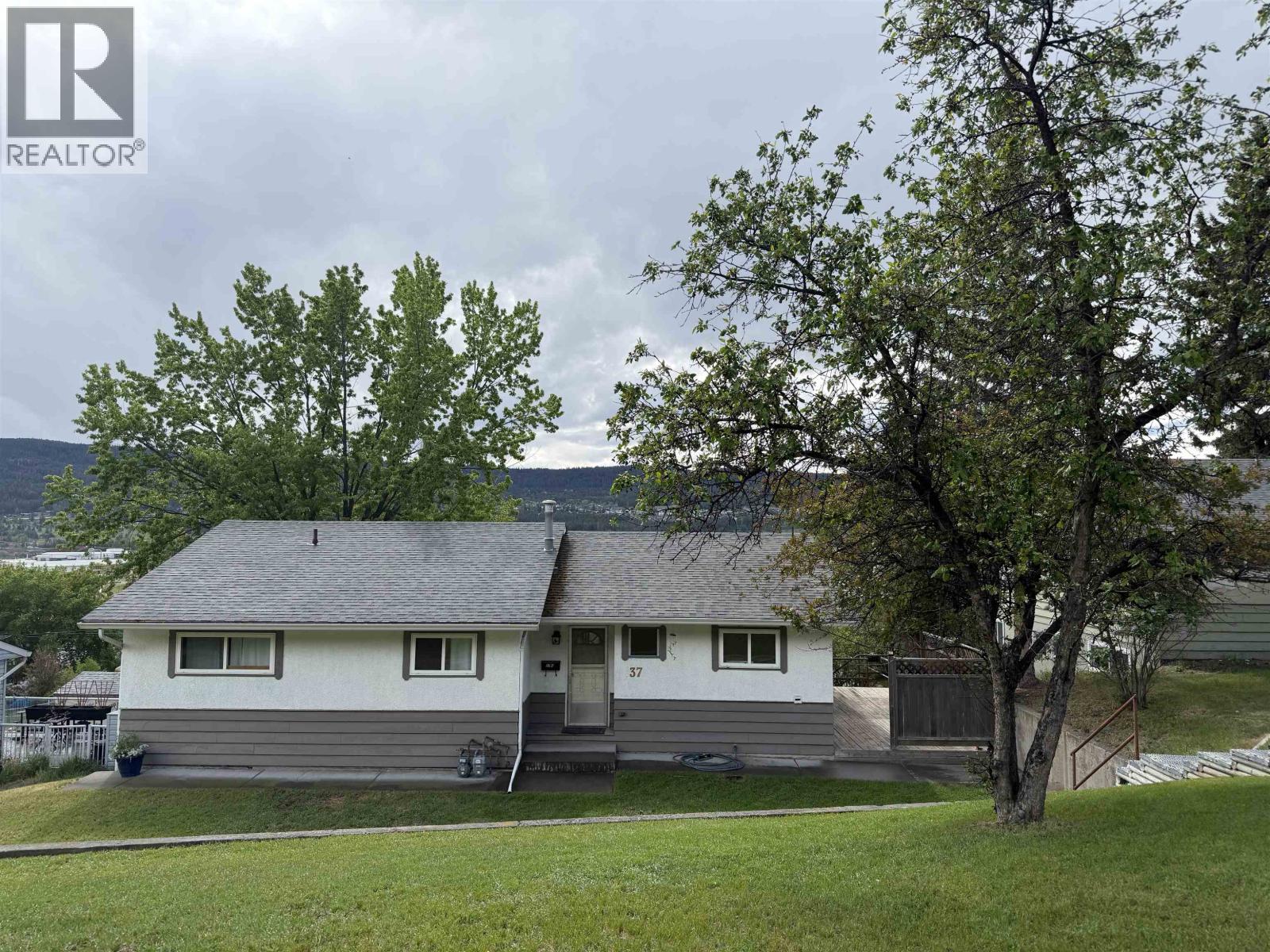 37 Windmill Crescent, Williams Lake, British Columbia  V2G 1A8 - Photo 2 - R3124558