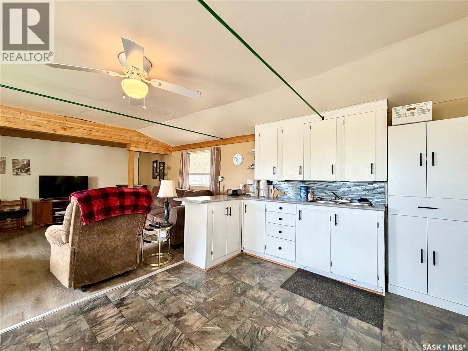51 Lakeview Road, Grandview Beach, Saskatchewan  S0G 1C0 - Photo 9 - SK036232