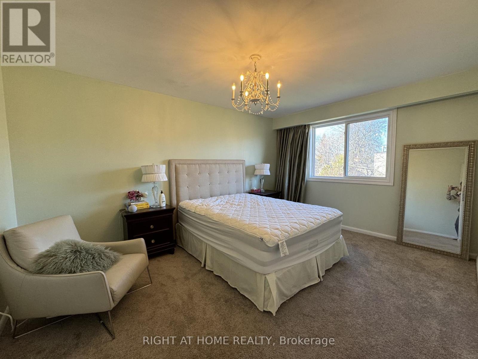 Upper 164 Guildwood Parkway, Toronto, Ontario  M1E 1P4 - Photo 5 - E13139340