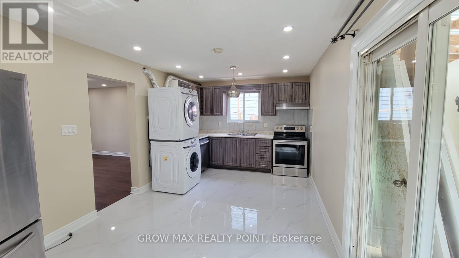 36 Bramhall Circle, Brampton, Ontario  L6V 2G4 - Photo 2 - W13139342