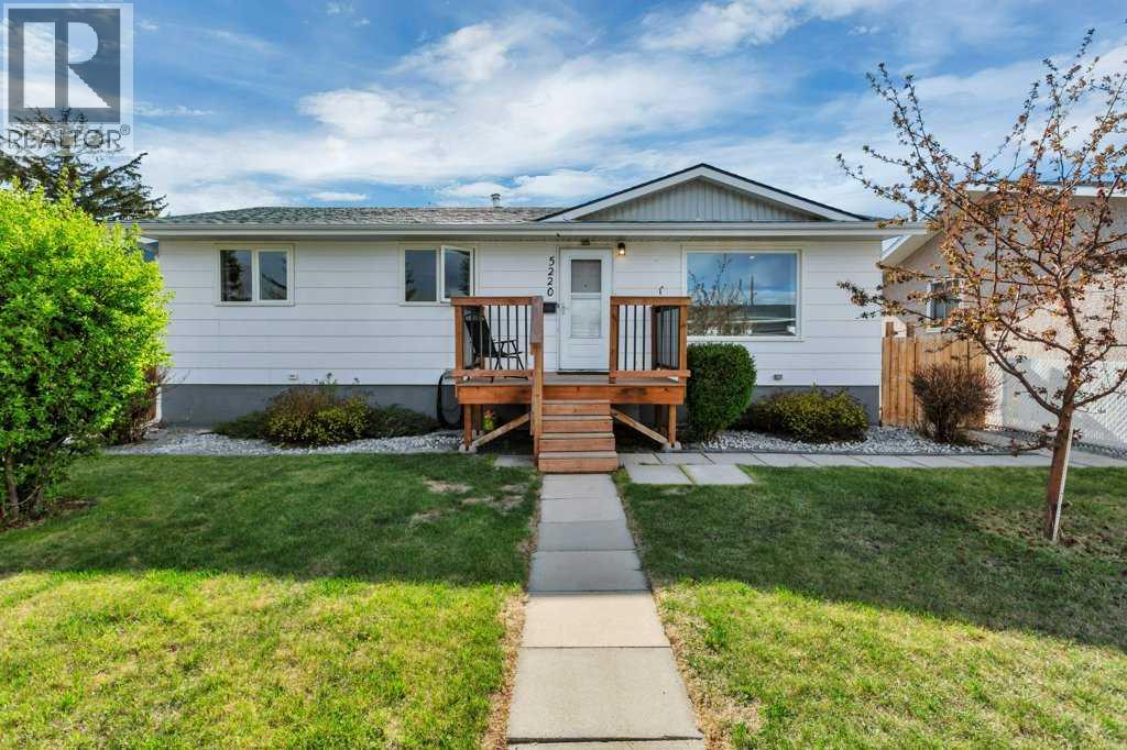 5220 Lawton Avenue, Blackfalds, Alberta  T0M 0J0 - Photo 1 - A2310434