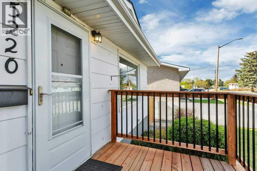 5220 Lawton Avenue, Blackfalds, Alberta  T0M 0J0 - Photo 3 - A2310434