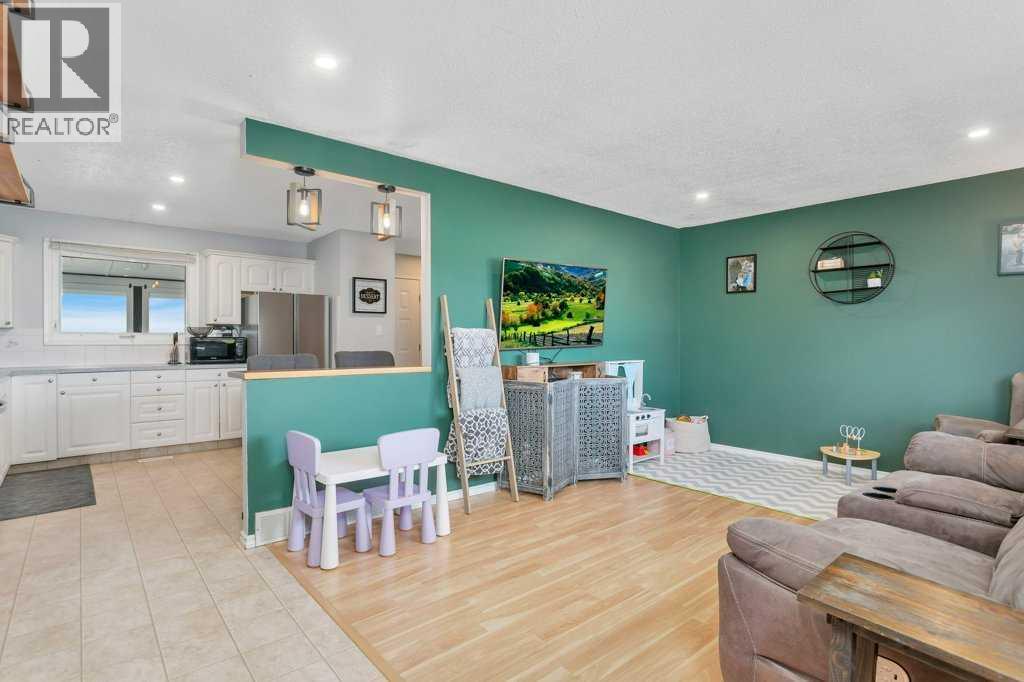 5220 Lawton Avenue, Blackfalds, Alberta  T0M 0J0 - Photo 9 - A2310434