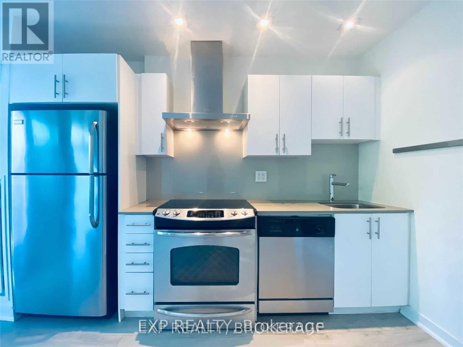 423 - 165 Legion Road, Toronto, Ontario  M8Y 0B3 - Photo 4 - W13046086