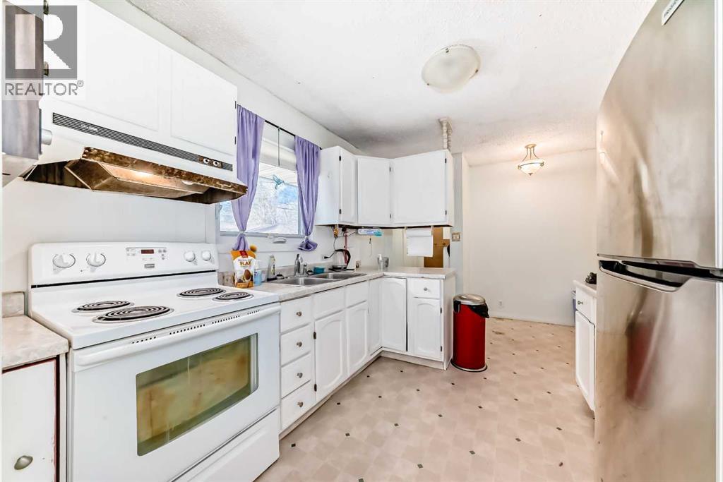 2215 37 Street SW, Calgary, Alberta  T3A 3A5 - Photo 10 - A2308381