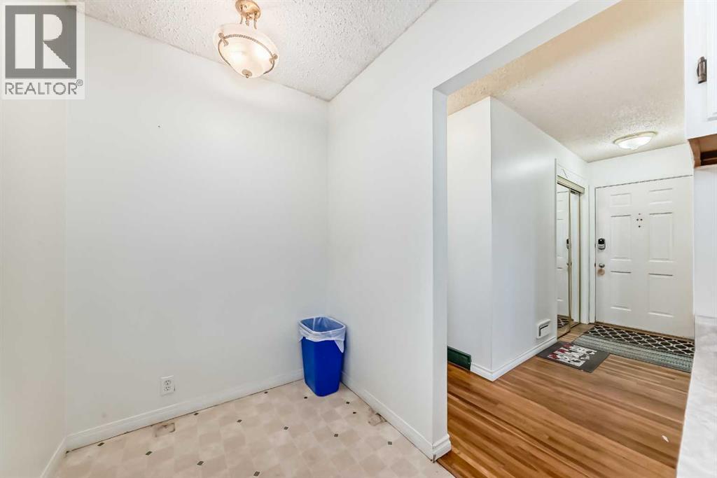 2215 37 Street SW, Calgary, Alberta  T3A 3A5 - Photo 11 - A2308381