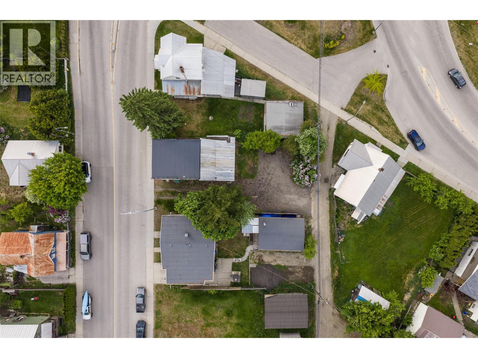 604 Fourth Street E, Revelstoke, British Columbia  V0E 2S0 - Photo 38 - 10385422