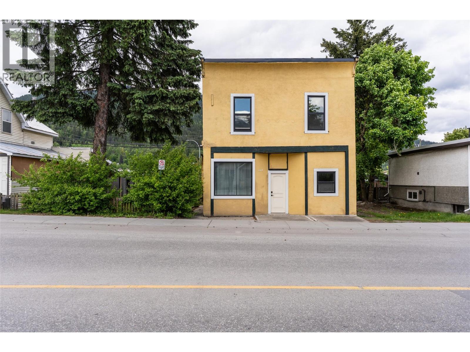 604 Fourth Street E, Revelstoke, British Columbia  V0E 2S0 - Photo 8 - 10385422