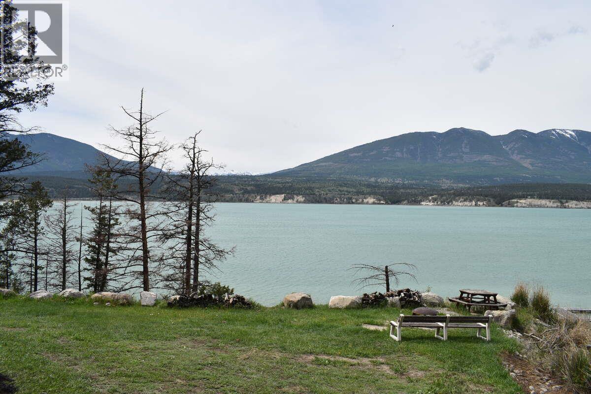 8381 Richardson Crescent, Canal Flats, British Columbia  V0B 1B0 - Photo 60 - 10387785