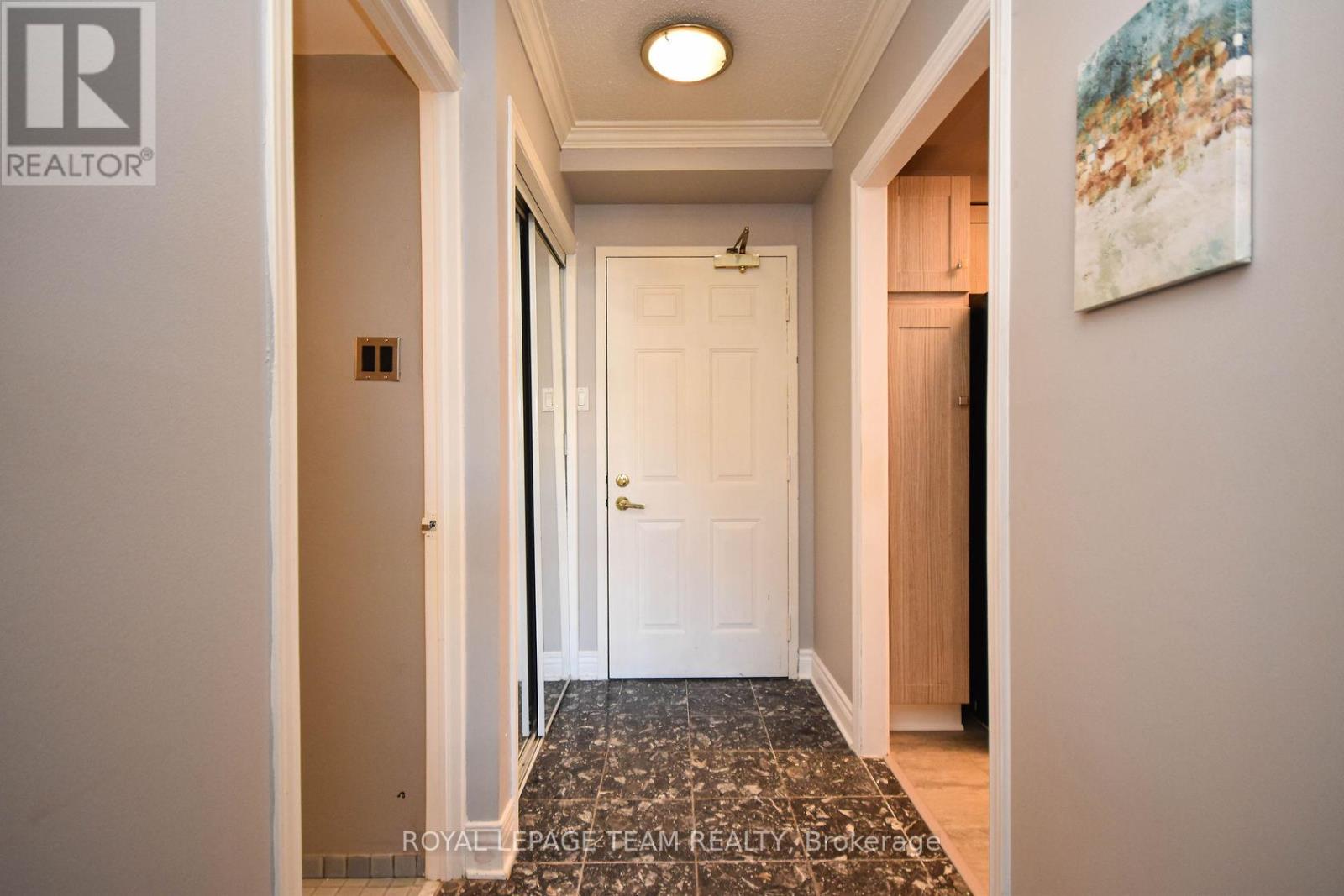 203 - 959 North River Road, Ottawa, Ontario  K1K 3V3 - Photo 3 - X13139358