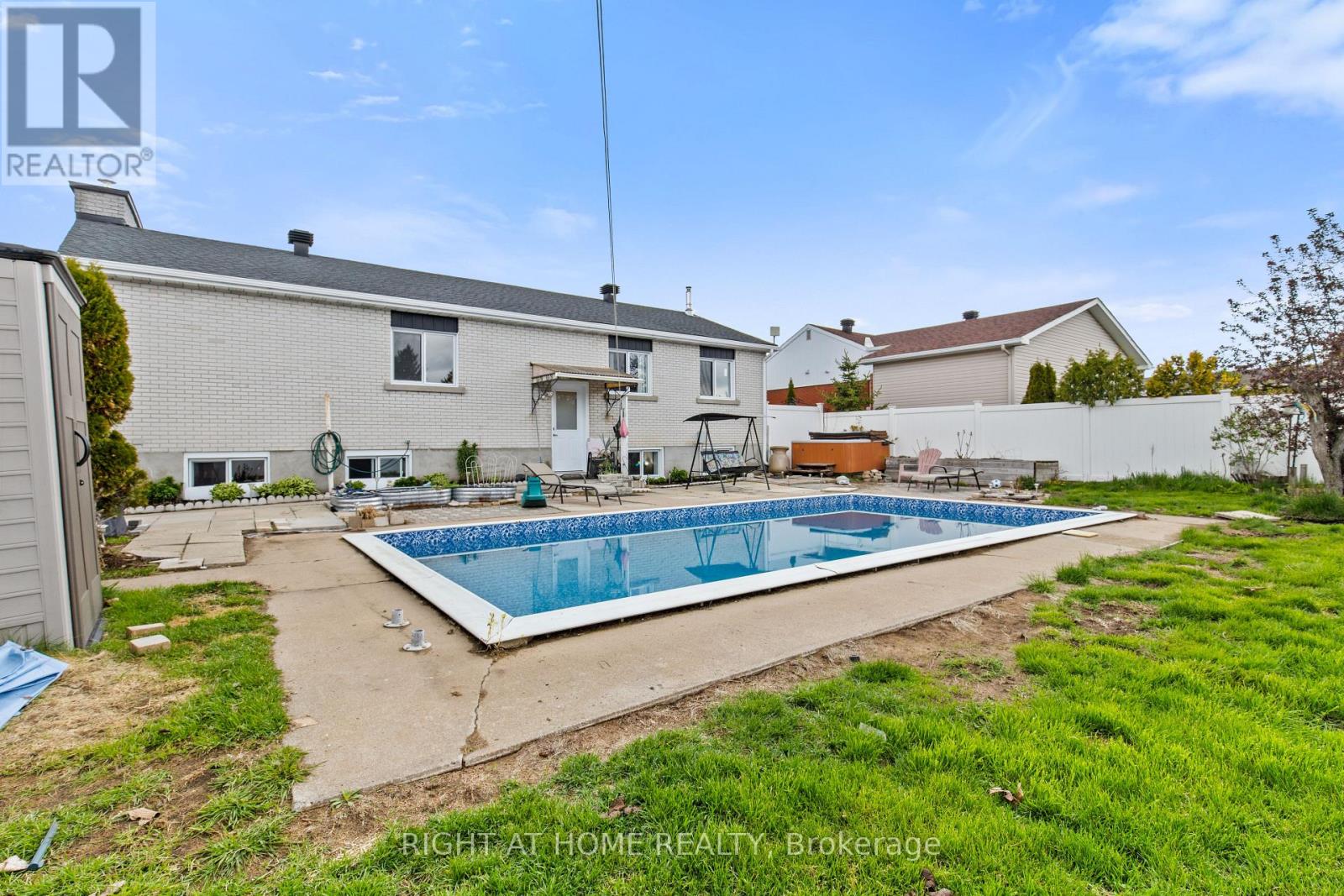 2439 Raymond Street, Clarence-Rockland, Ontario  K4K 1K3 - Photo 4 - X13139376