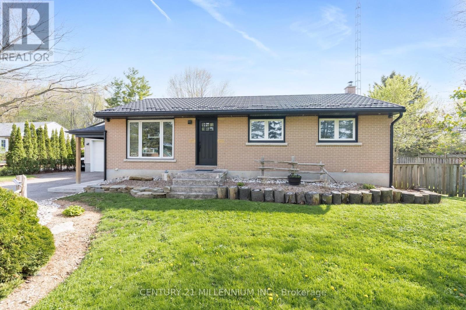 10875 Fifth Line, Halton Hills, Ontario  L7G 4S6 - Photo 2 - W13054772