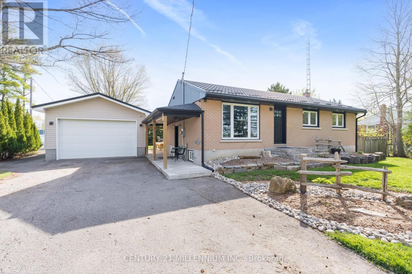 10875 Fifth Line, Halton Hills, Ontario  L7G 4S6 - Photo 3 - W13054772