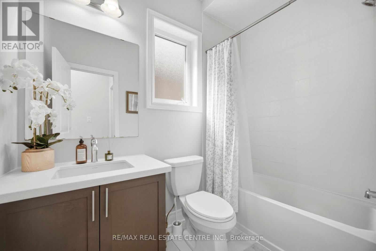 24 Duffel Crescent, Halton Hills, Ontario  L7G 0M1 - Photo 32 - W13121052