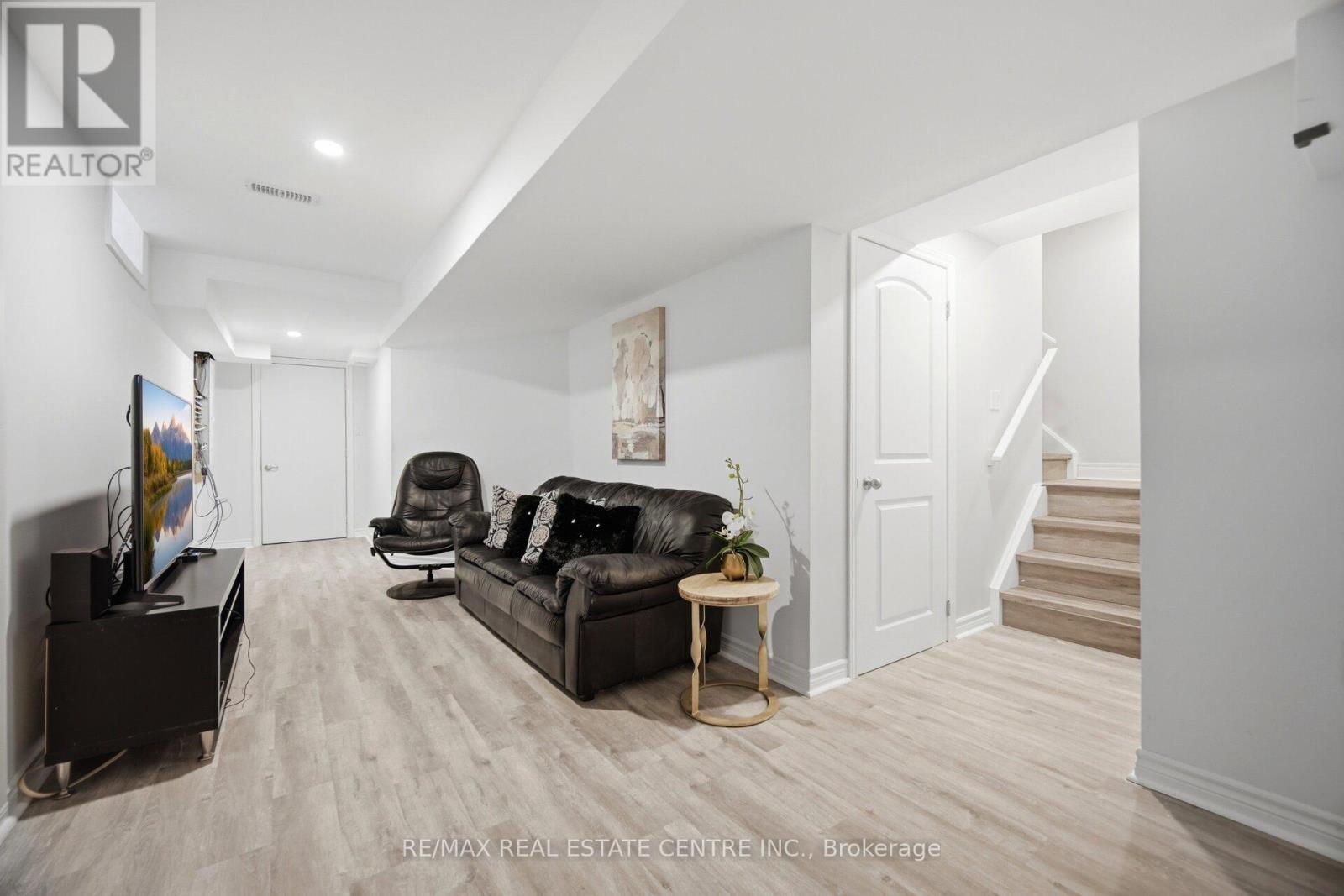 24 Duffel Crescent, Halton Hills, Ontario  L7G 0M1 - Photo 35 - W13121052