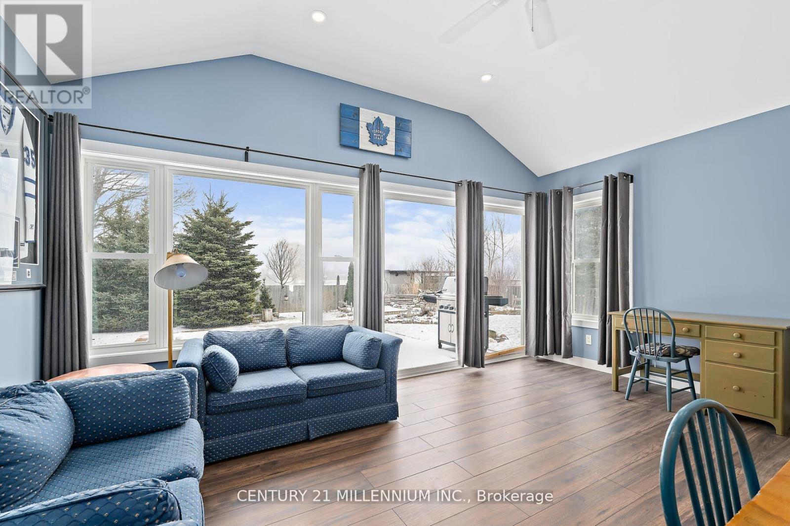 10875 Fifth Line, Halton Hills, Ontario  L7G 4S6 - Photo 14 - W13054772