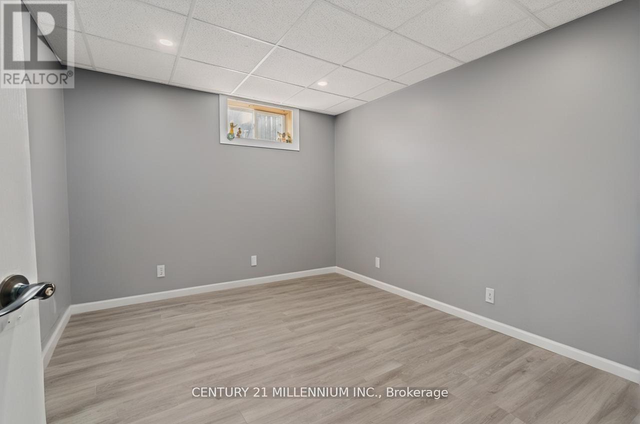 10875 Fifth Line, Halton Hills, Ontario  L7G 4S6 - Photo 31 - W13054772