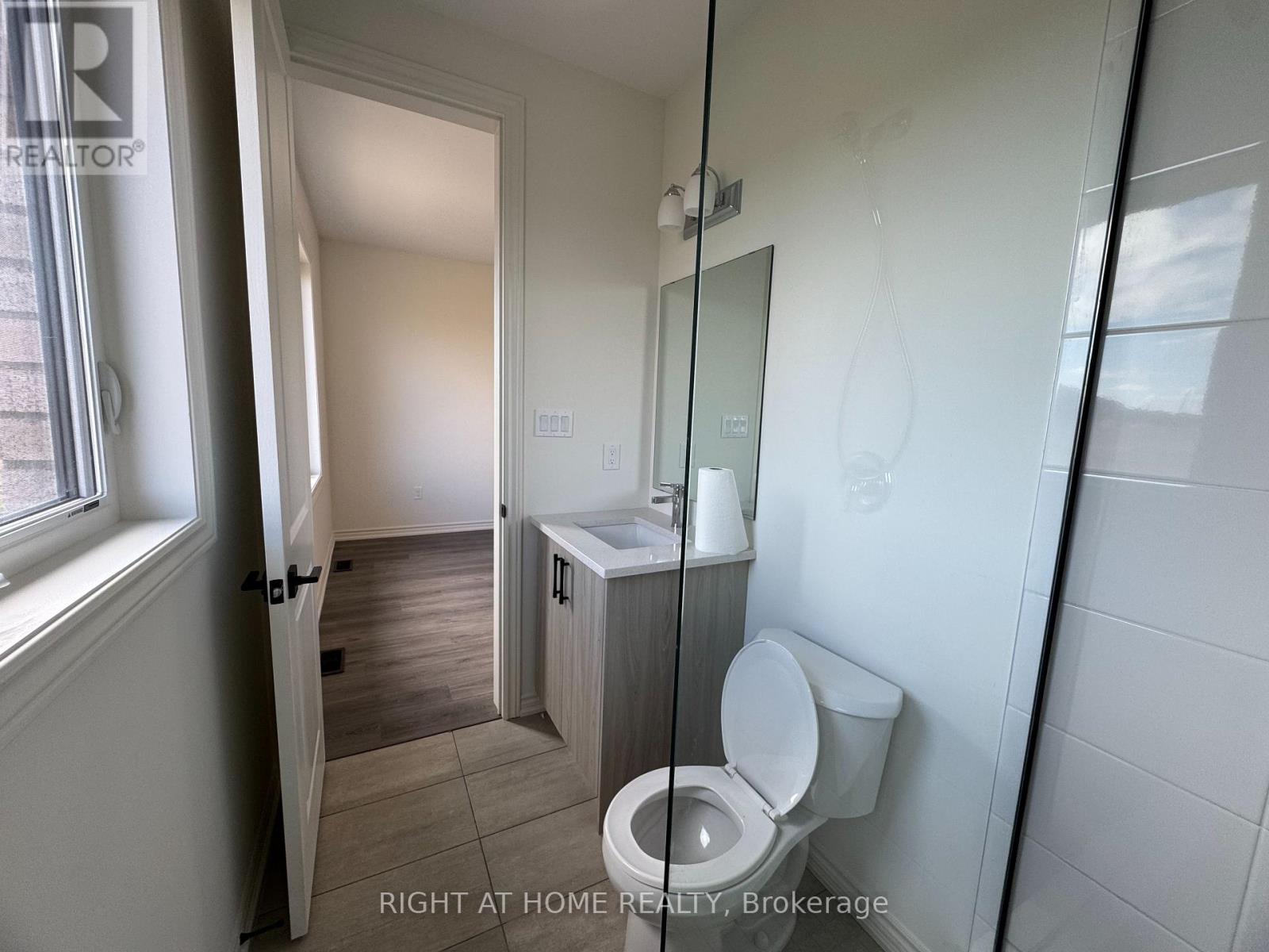 62 Debois St Main Unit Street, Kawartha Lakes, Ontario  K9V 6A9 - Photo 22 - X13131404