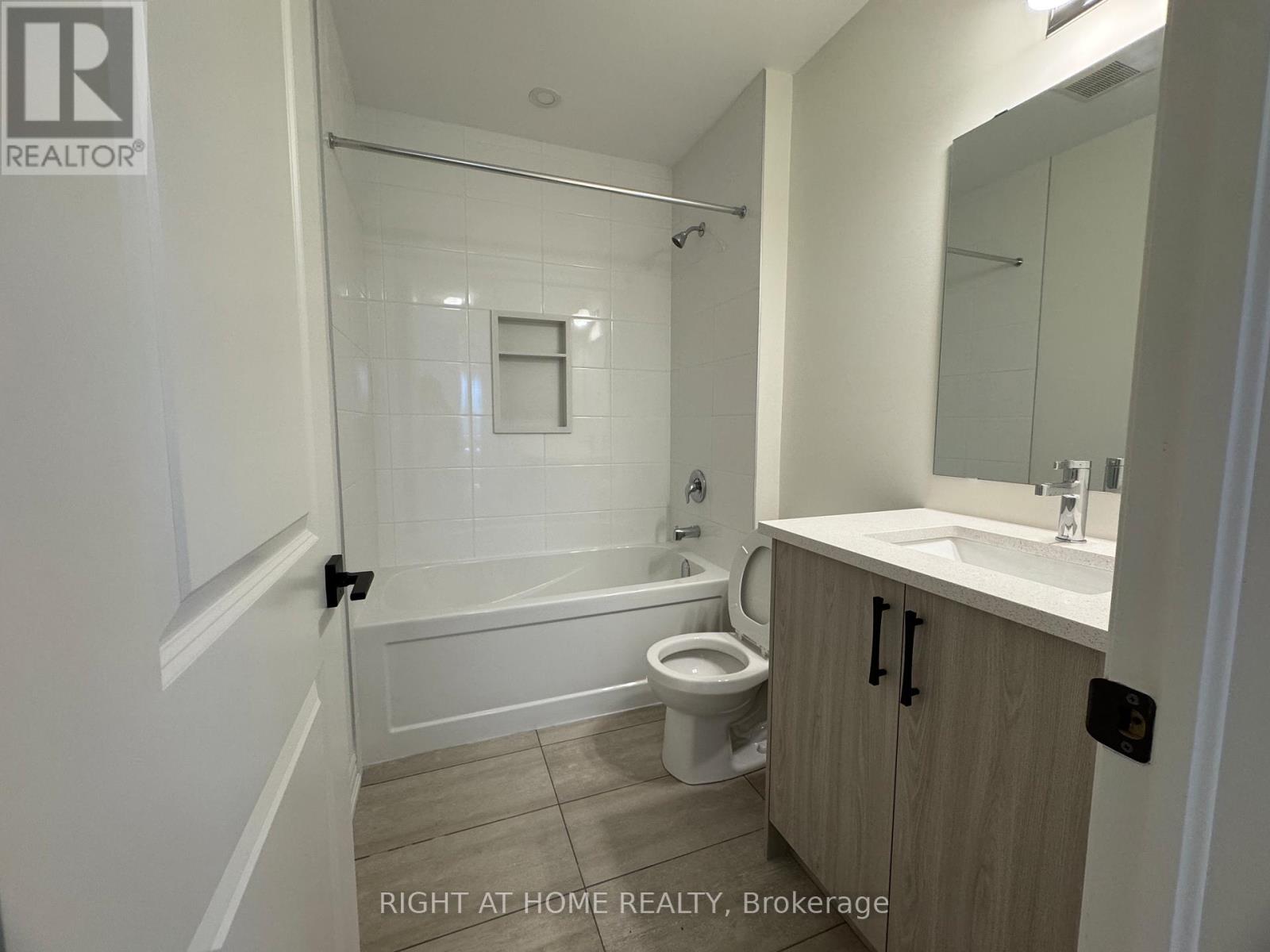 62 Debois St Main Unit Street, Kawartha Lakes, Ontario  K9V 6A9 - Photo 34 - X13131404
