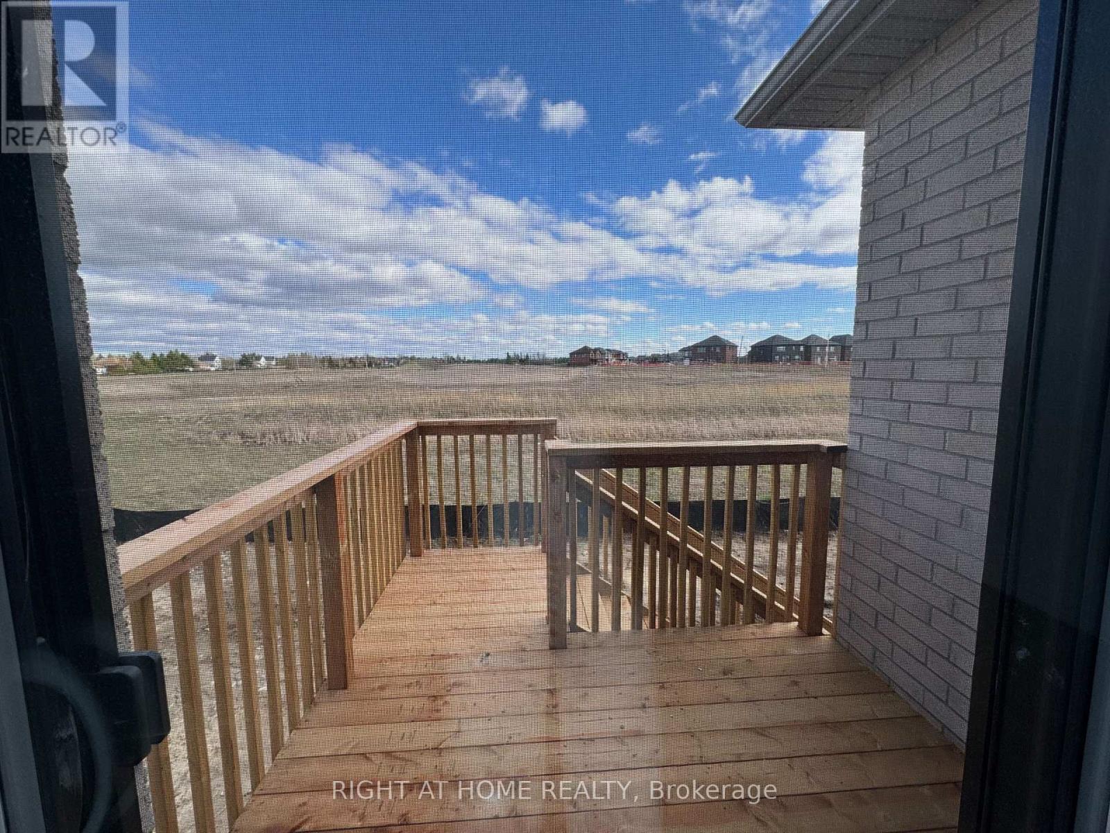 62 Debois St Main Unit Street, Kawartha Lakes, Ontario  K9V 6A9 - Photo 16 - X13131404