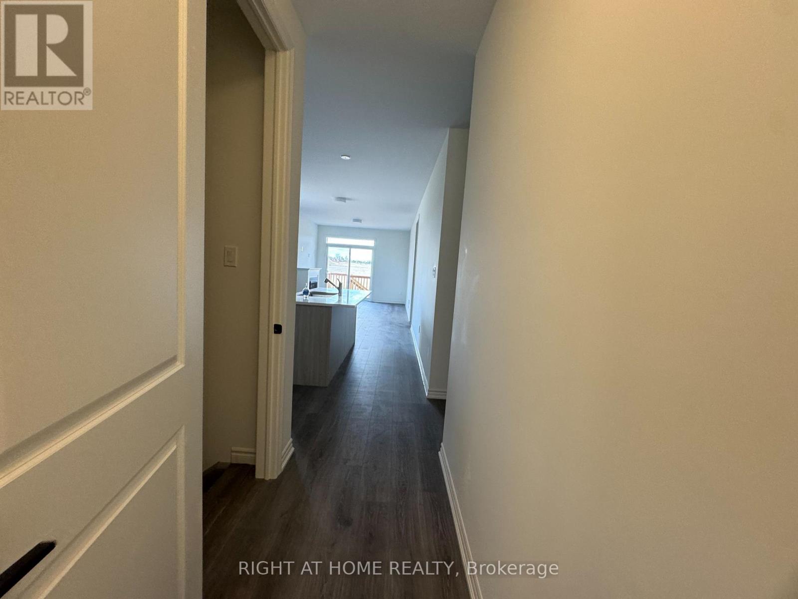 62 Debois St Main Unit Street, Kawartha Lakes, Ontario  K9V 6A9 - Photo 8 - X13131404