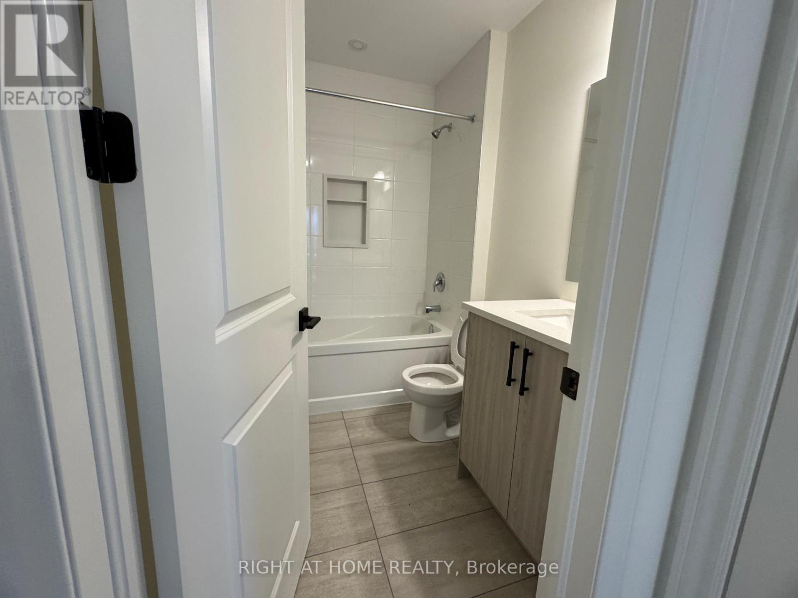62 Debois St Main Unit Street, Kawartha Lakes, Ontario  K9V 6A9 - Photo 32 - X13131404