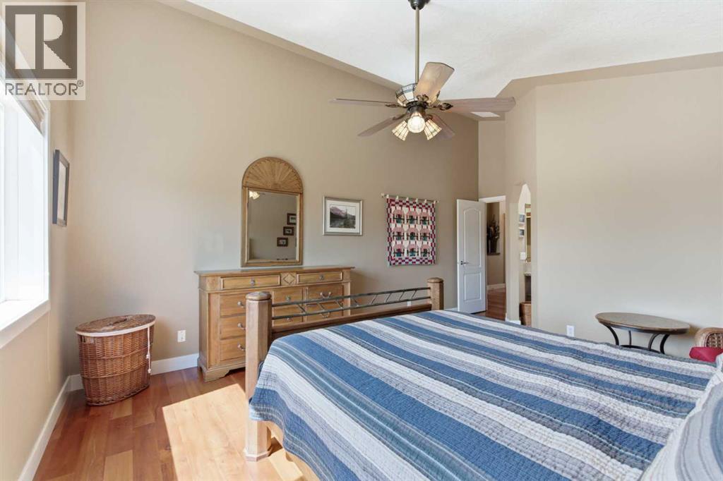 183 Discovery Ridge Way SW, Calgary, Alberta  T3H 5G3 - Photo 17 - A2309044