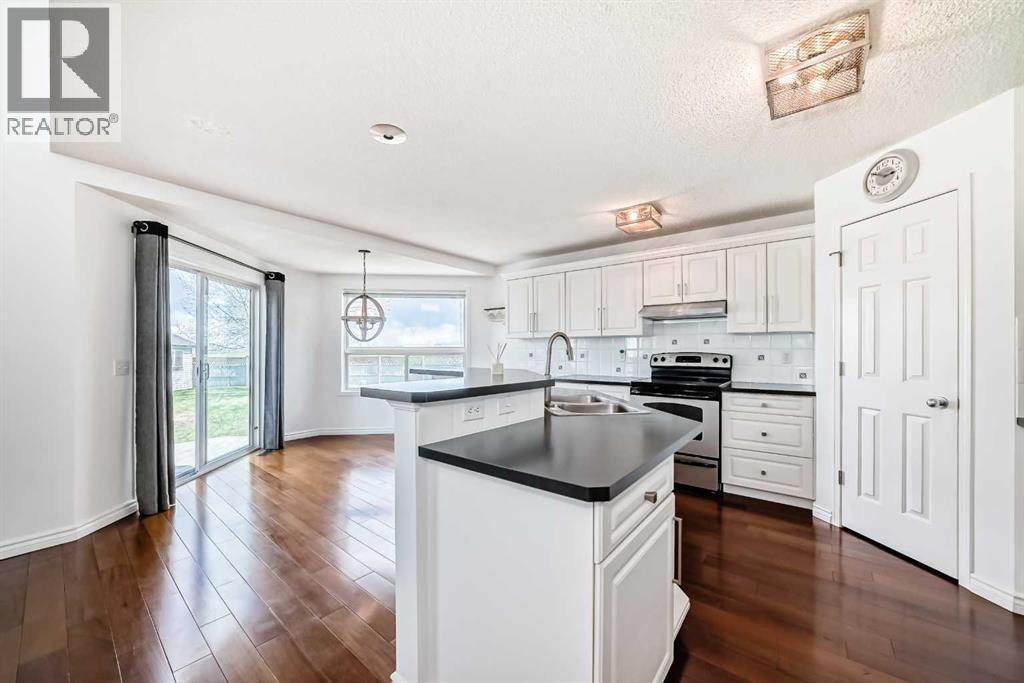 311 Bridlecreek Green SW, Calgary, Alberta  T2Y 3P1 - Photo 5 - A2310869