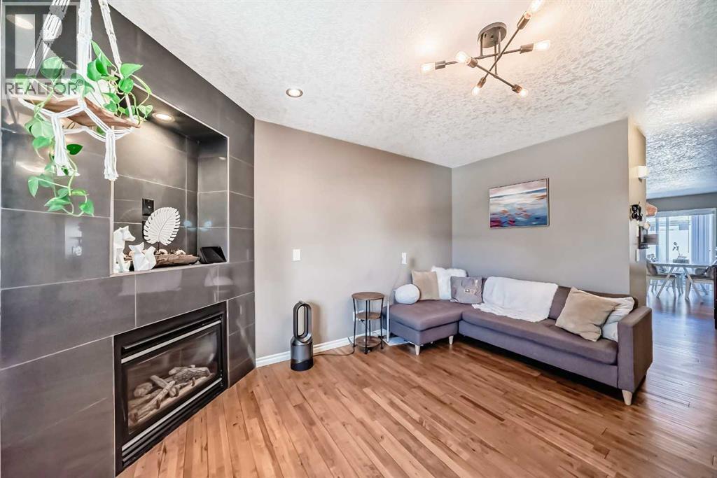 173 Eversyde Common SW, Calgary, Alberta  T2Y 4Z5 - Photo 9 - A2310892
