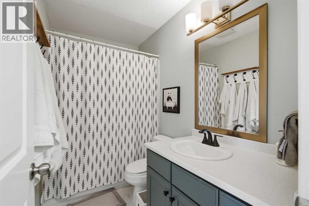 559 Deerpath Court SE, Calgary, Alberta  T2J 6C8 - Photo 21 - A2301646
