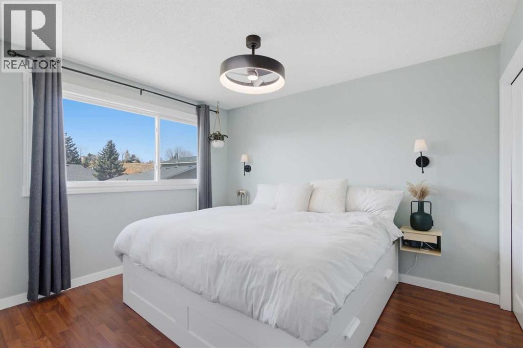 559 Deerpath Court SE, Calgary, Alberta  T2J 6C8 - Photo 19 - A2301646