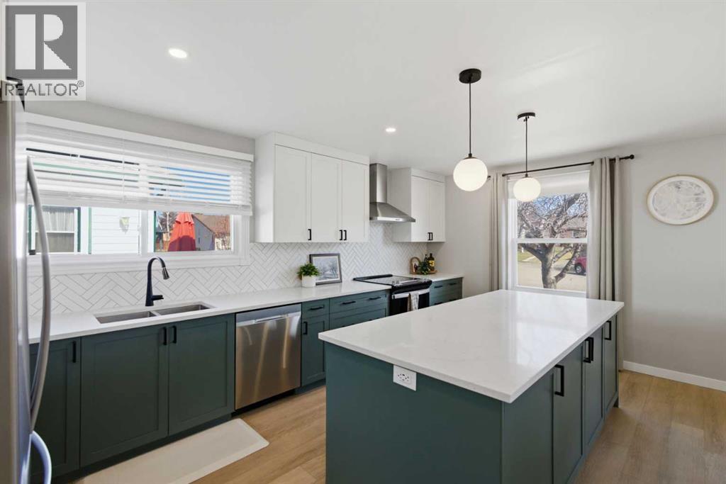 559 Deerpath Court SE, Calgary, Alberta  T2J 6C8 - Photo 10 - A2301646