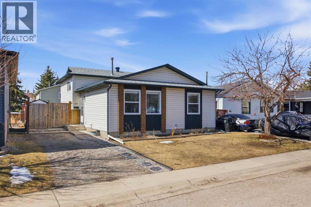 559 Deerpath Court SE, Calgary, Alberta  T2J 6C8 - Photo 2 - A2301646