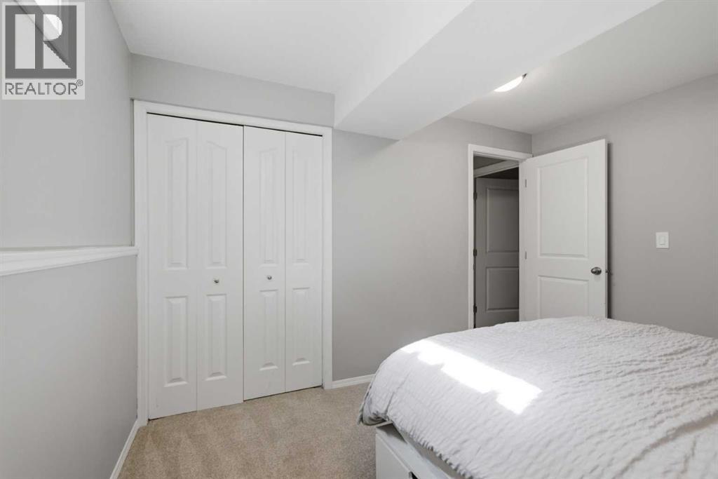 559 Deerpath Court SE, Calgary, Alberta  T2J 6C8 - Photo 33 - A2301646