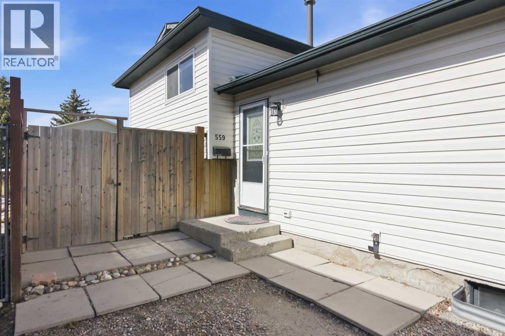 559 Deerpath Court SE, Calgary, Alberta  T2J 6C8 - Photo 49 - A2301646
