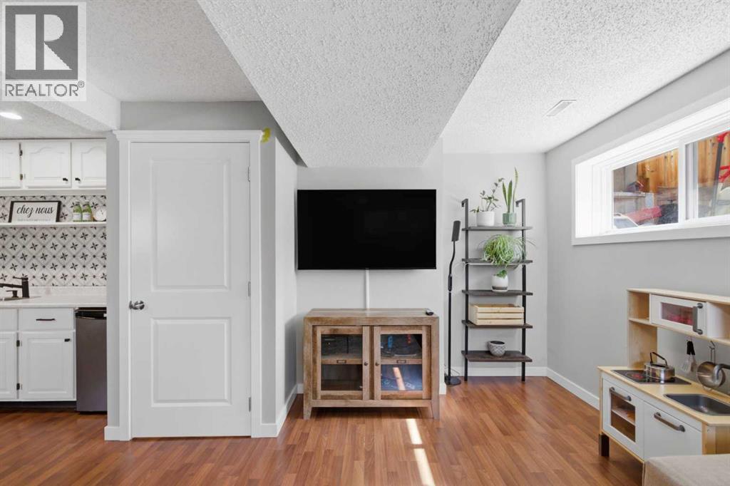 559 Deerpath Court SE, Calgary, Alberta  T2J 6C8 - Photo 30 - A2301646