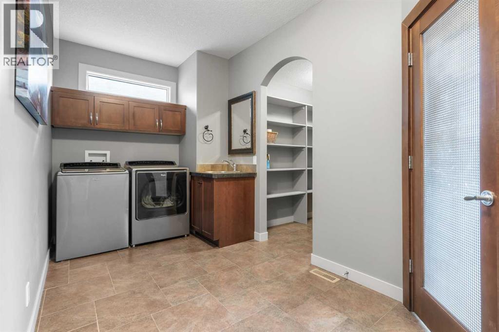 88 Crestridge Way SW, Calgary, Alberta  T3B 5Z2 - Photo 14 - A2308823