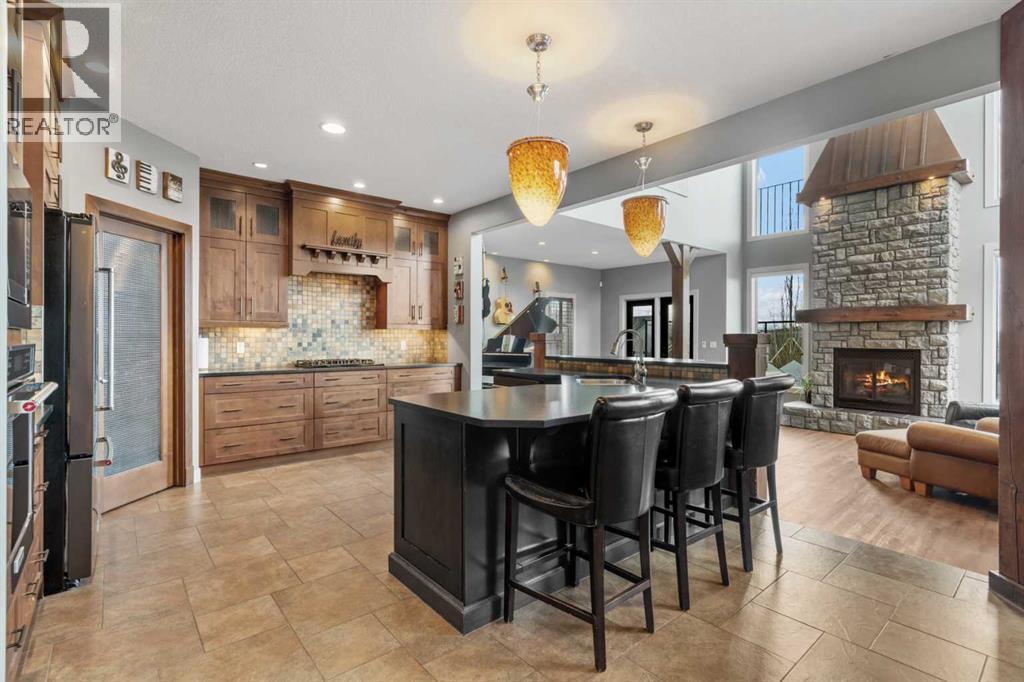 88 Crestridge Way SW, Calgary, Alberta  T3B 5Z2 - Photo 4 - A2308823