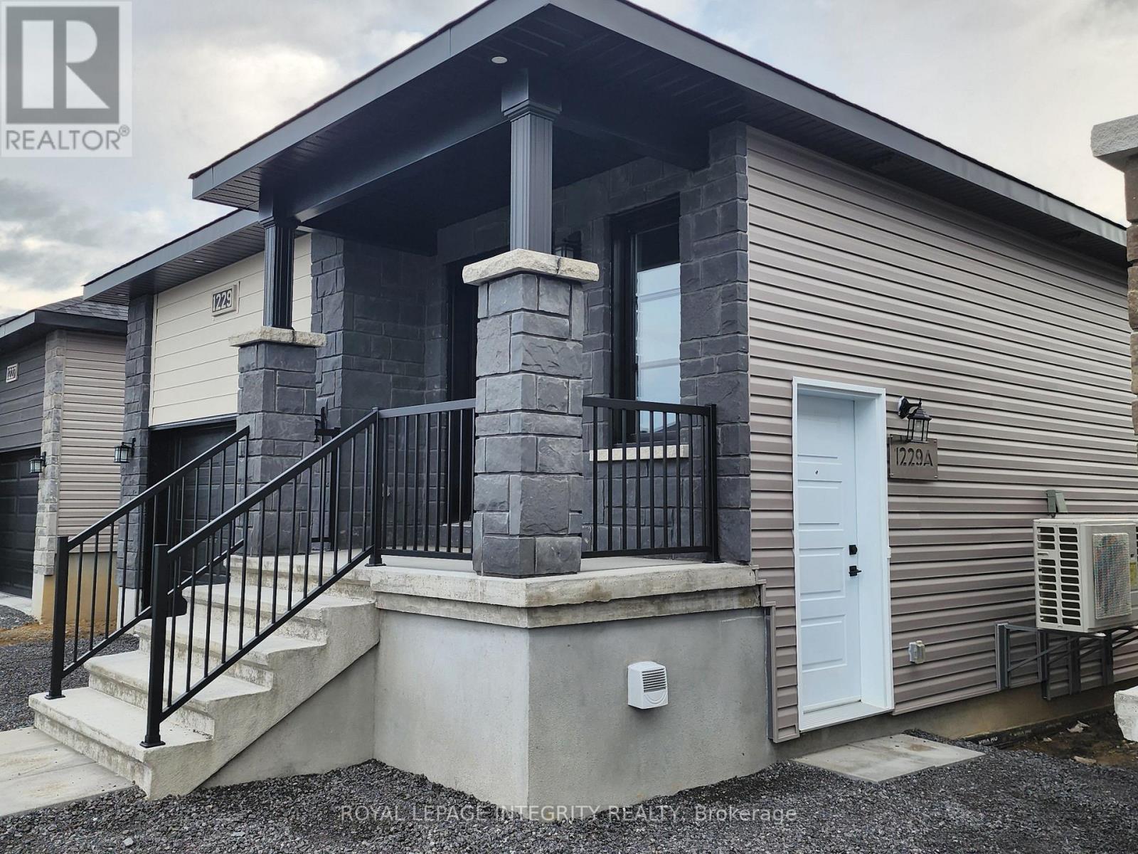 A - 1229 Montblac Crescent, Russell, Ontario  K0A 1W0 - Photo 1 - X13139416