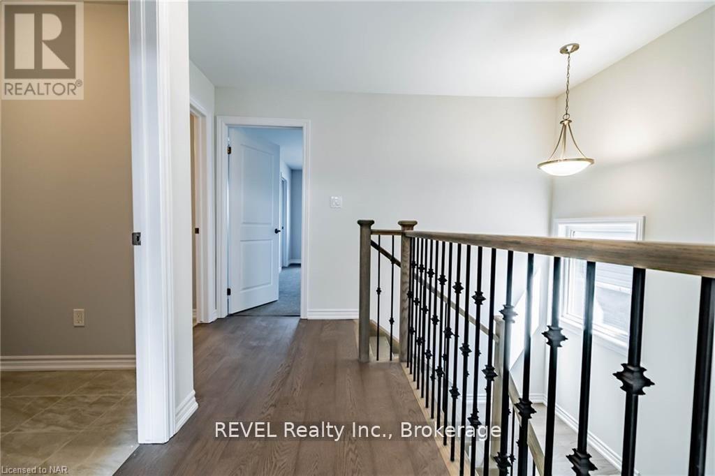 Upper - 77 Renfrew Trail, Welland, Ontario  L3C 0K2 - Photo 20 - X13139412