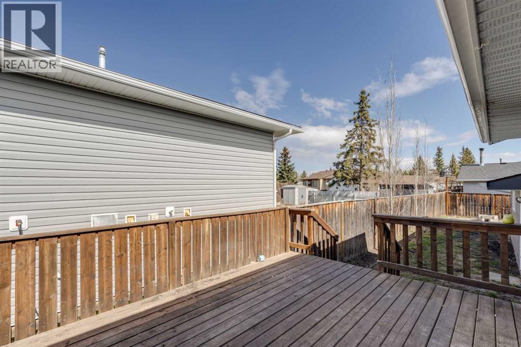 201 Southridge Place, Didsbury, Alberta  T0M 0W0 - Photo 5 - A2307093