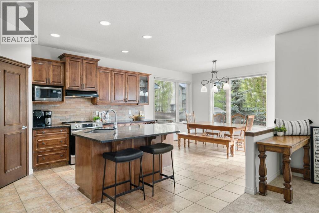 165 Chapalina Court SE, Calgary, Alberta  T2X 3X1 - Photo 7 - A2311947