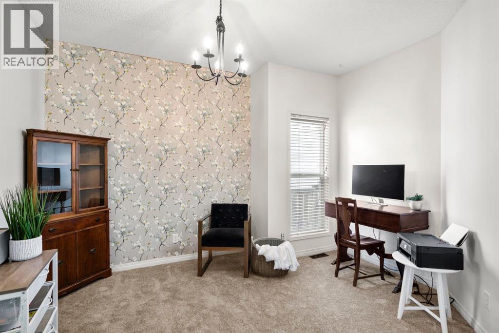 165 Chapalina Court SE, Calgary, Alberta  T2X 3X1 - Photo 6 - A2311947