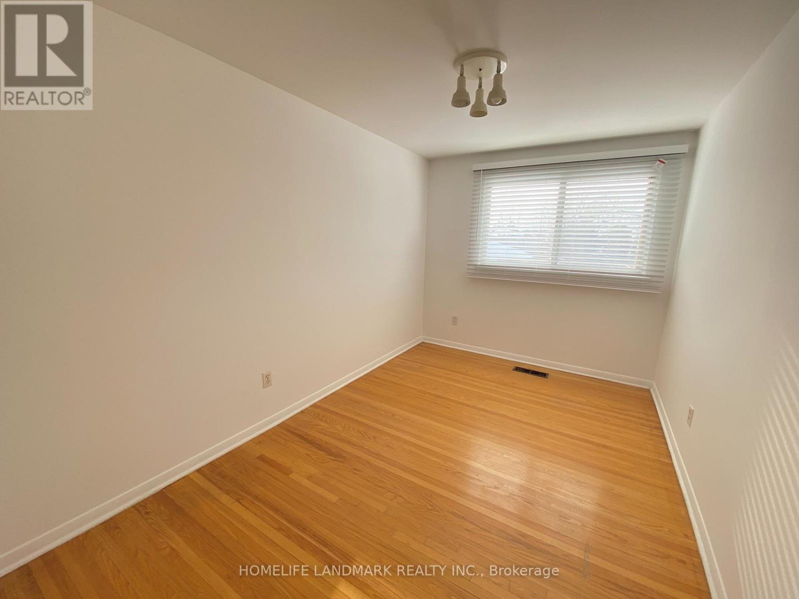 2293 Delkus Crescent, Mississauga, Ontario L5A 1K8 - Photo 10 - W13139410