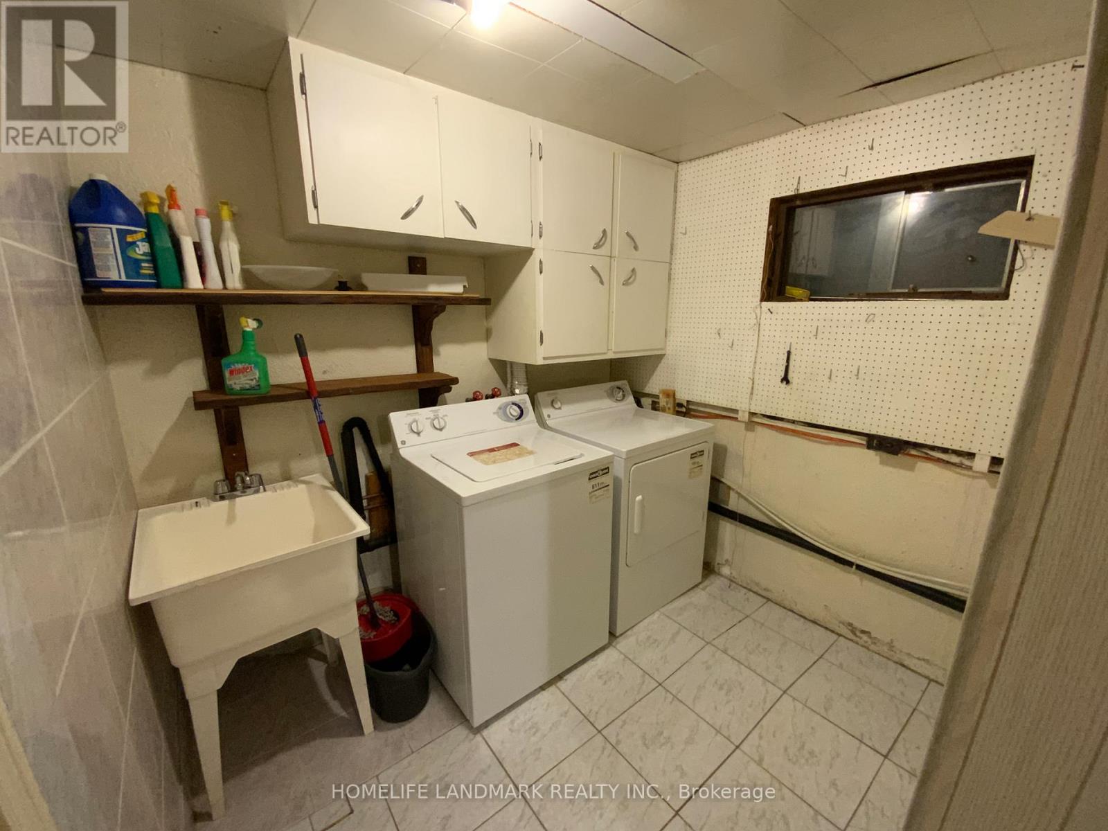 2293 Delkus Crescent, Mississauga, Ontario L5A 1K8 - Photo 14 - W13139410