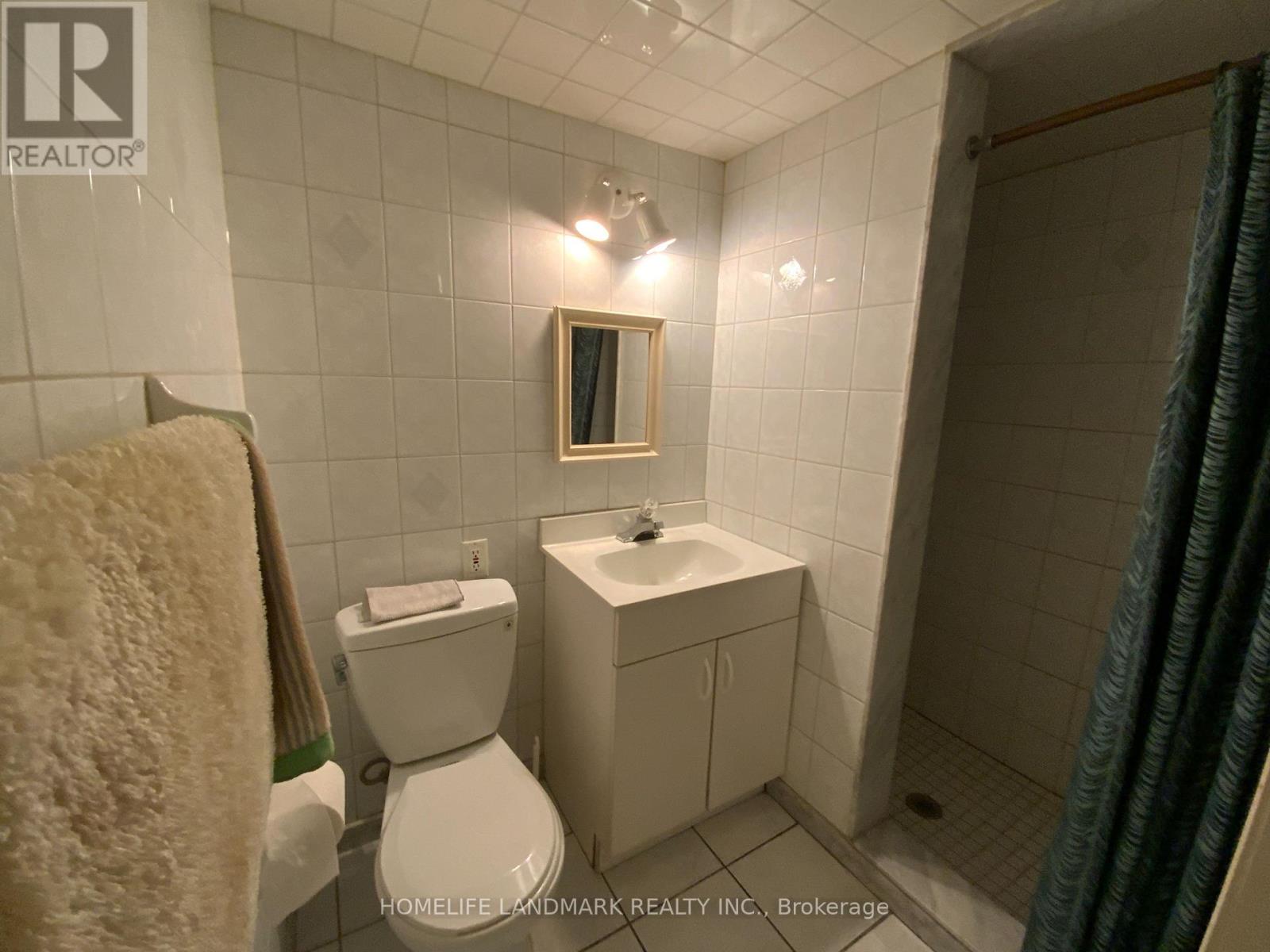 2293 Delkus Crescent, Mississauga, Ontario L5A 1K8 - Photo 15 - W13139410