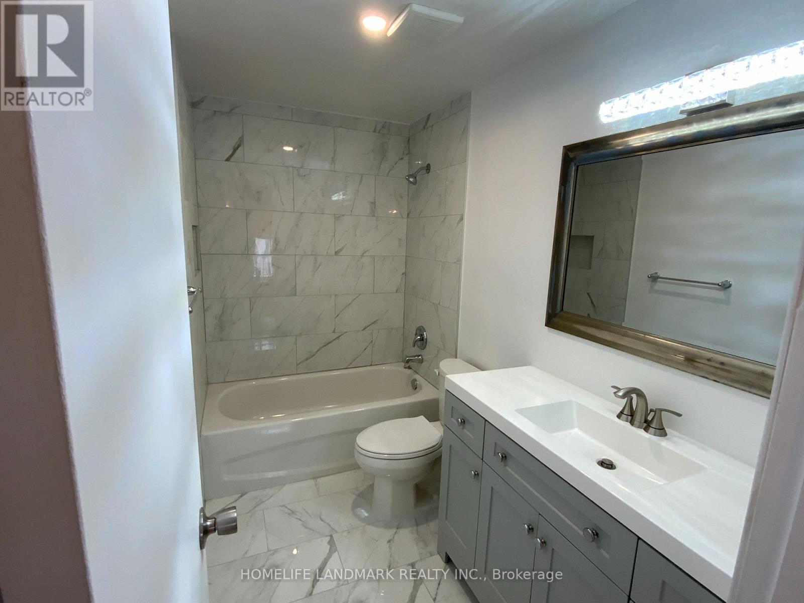 2293 Delkus Crescent, Mississauga, Ontario L5A 1K8 - Photo 7 - W13139410