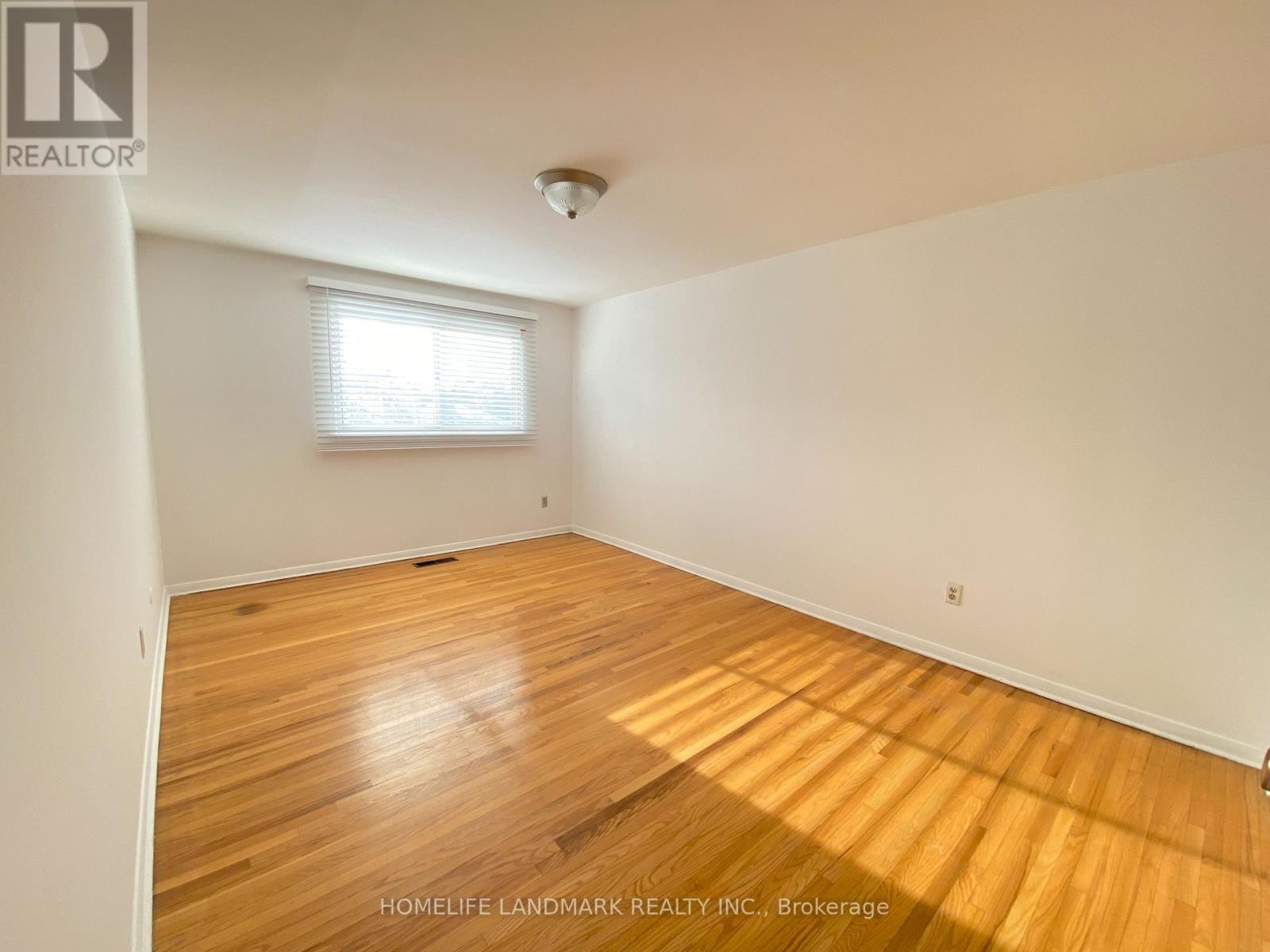 2293 Delkus Crescent, Mississauga, Ontario L5A 1K8 - Photo 9 - W13139410