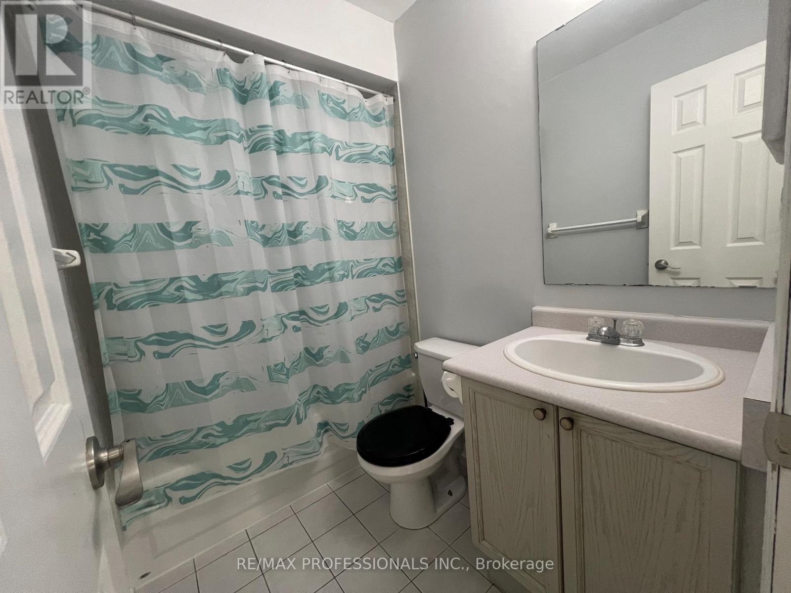 110 Springview Drive, Brampton, Ontario  L6X 4L1 - Photo 11 - W13139420